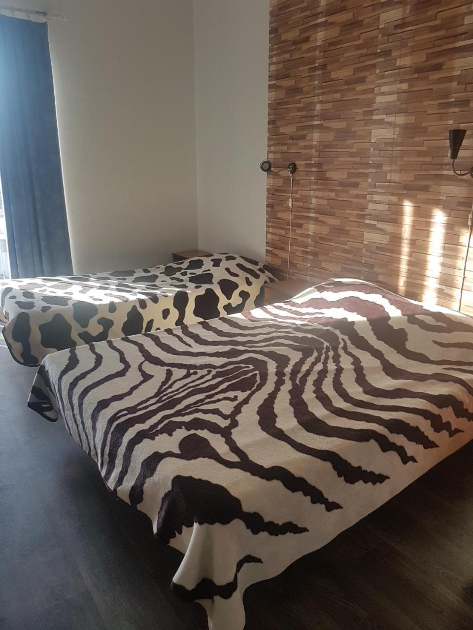 Brussels Royotel Saint-Josse-ten-Noode ภายนอก รูปภาพ